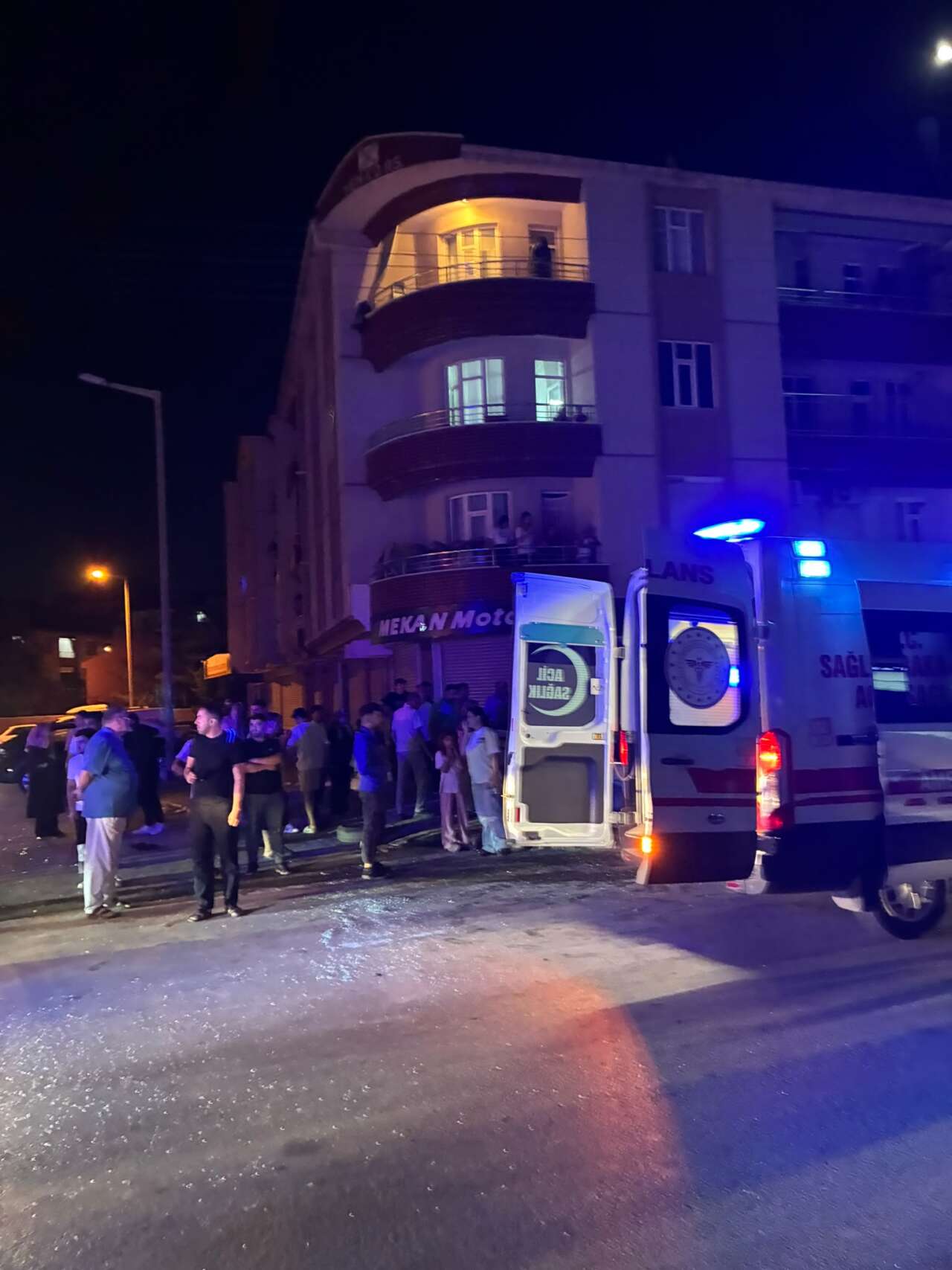 Konya’nın merkezinde gece yarısı büyük kaza! 8 yaralı var 2